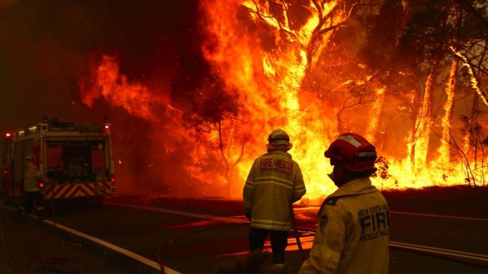 Gospers Mountain Fire At Emergency Level As Heatwave Continues