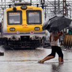 mimbai-local-train-flood