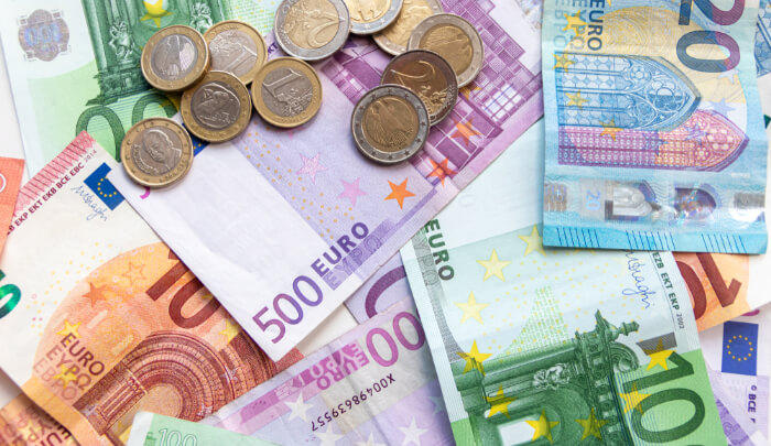 15 000 Fake Euros Notes Arrested 2 Dubai Out Lander Dubai Standard 15-000-fake-euros-notes-arrested-2-dubai-out-lander-dubai-standard