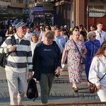 gulfnews_2026-01-08_4vlc3ssr_STAFFNAT_260107_Tourists_VSAKLANI_31767845758150